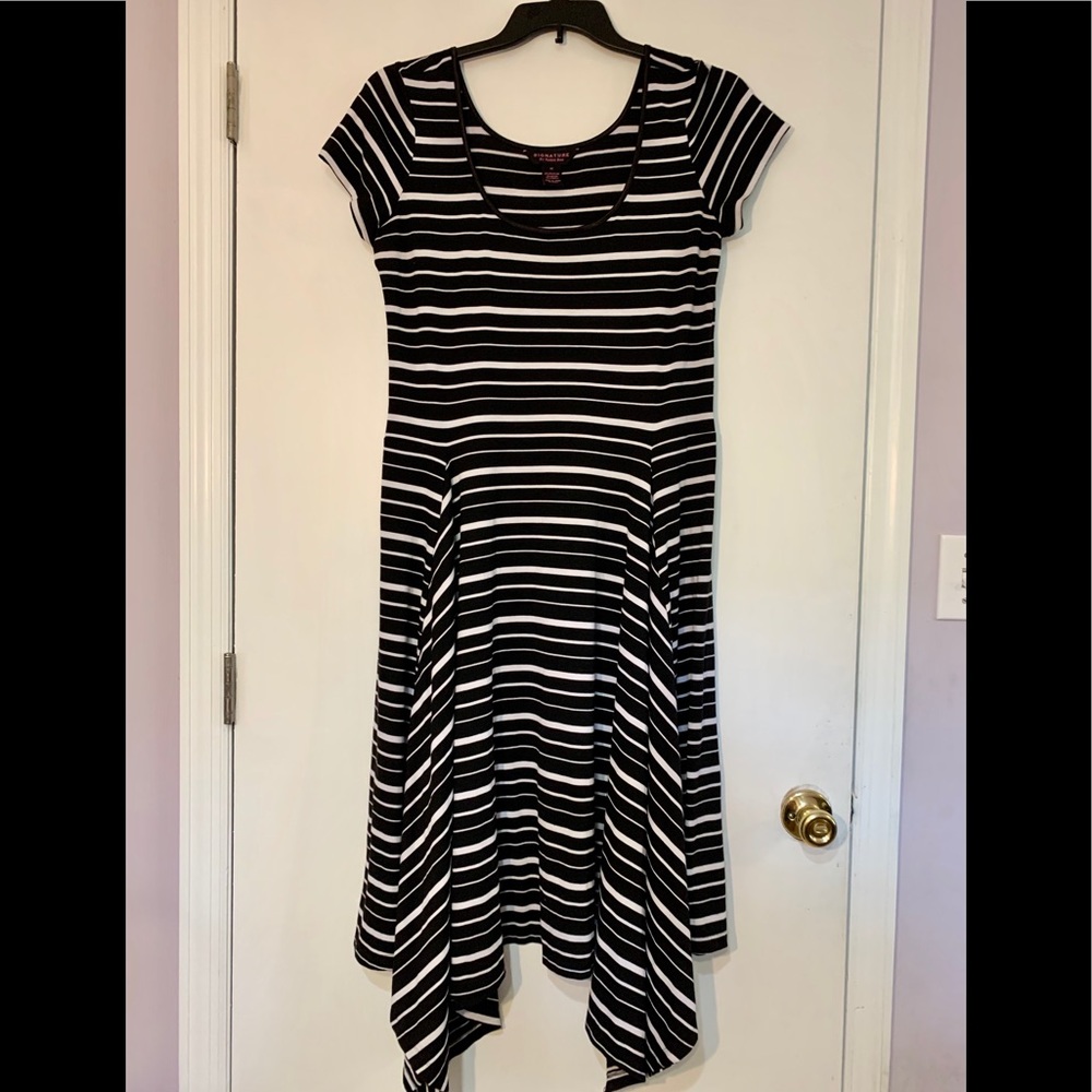 Signature by Robbie Bee Hanky Hem Dress Sz 12